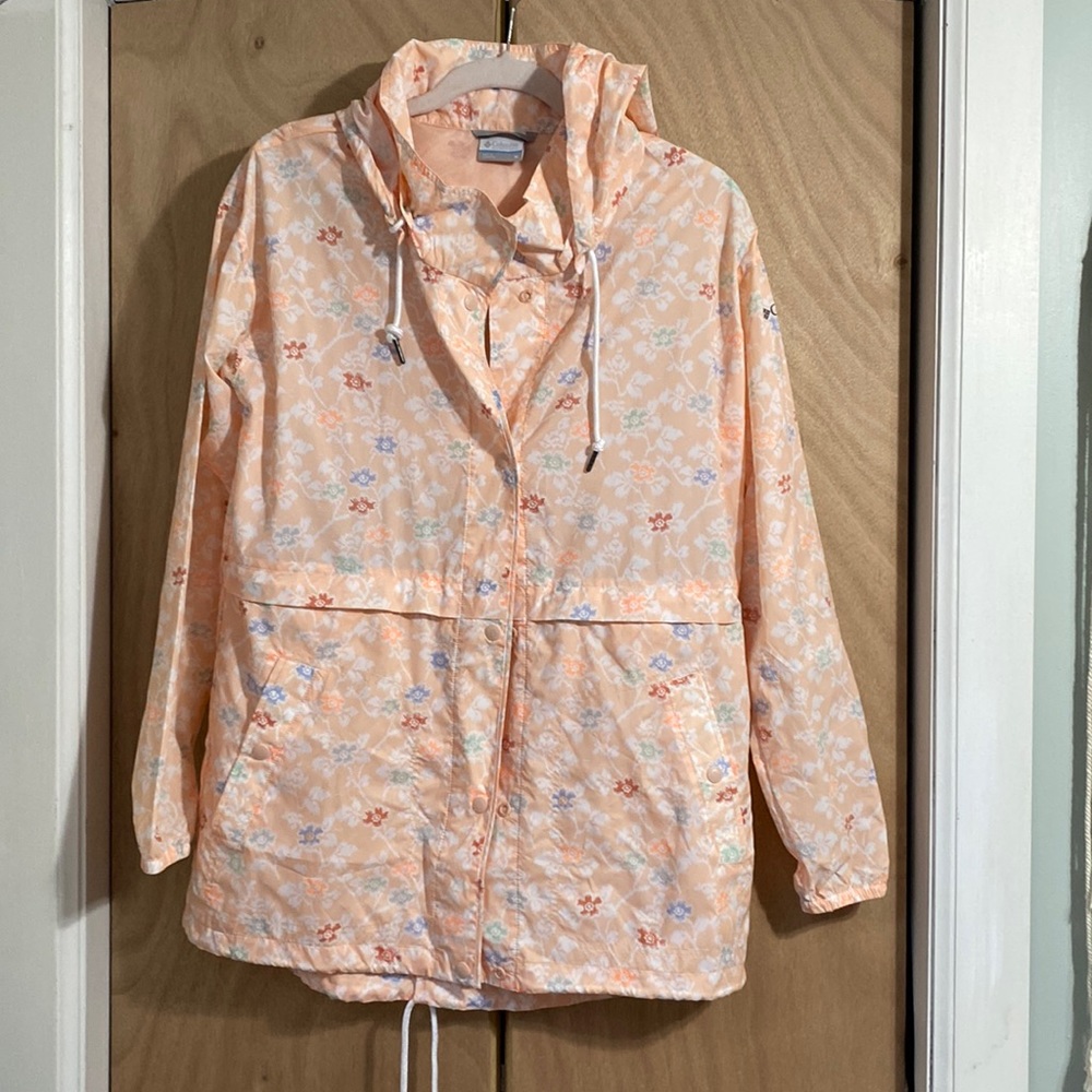 Columbia light rain jacket/windbreaker
